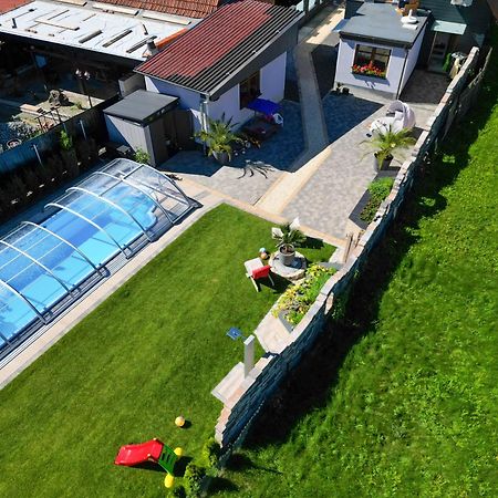 祖尔克朗膳食公寓旅馆 马丁菲尔德 外观 照片
